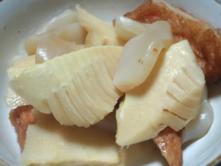 モツ野菜炒め（塩味）・筍とさつま揚げとこんにゃくの煮物・舞茸ごはん