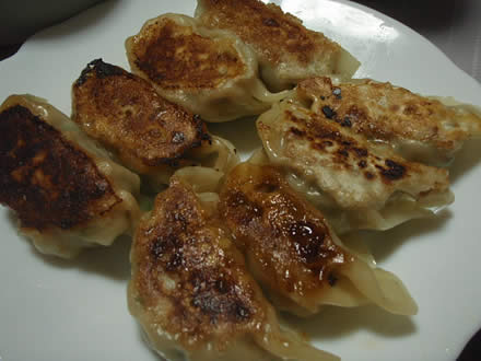 手づくり餃子・チャプチェ２種・にんにく醤油・かぶの漬物・一ノ蔵・ひめぜん