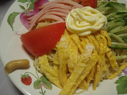 冷やし中華はじめました・豆腐サラダ