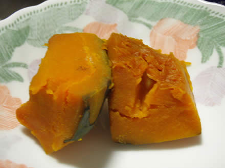 キャベツと挽肉の重ね蒸し・たこわさ・かぼちゃの煮物・エビチリ・にんにく醤油