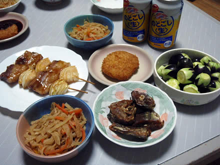 民田なす浅漬け・棒たら煮・切干大根煮・豚肉と玉葱の串焼・コロッケ