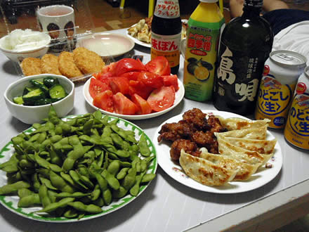 琉球泡盛・島唄・シークヮーサー・だだちゃ豆・餃子・から揚げ・トマト