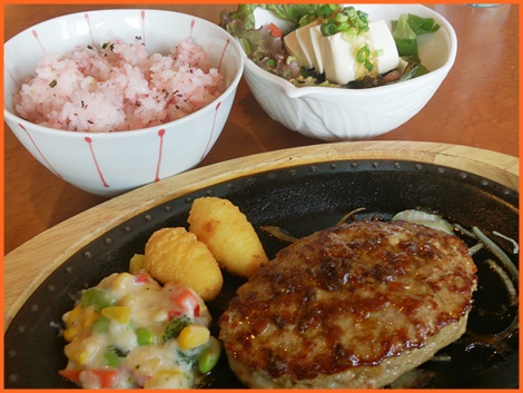 びっくりドンキー・レギュラーバーグステーキセット