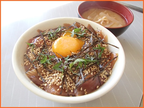 庄内産ぶりののっけ丼