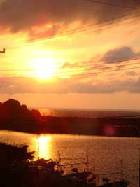 由良の海に沈む夕陽